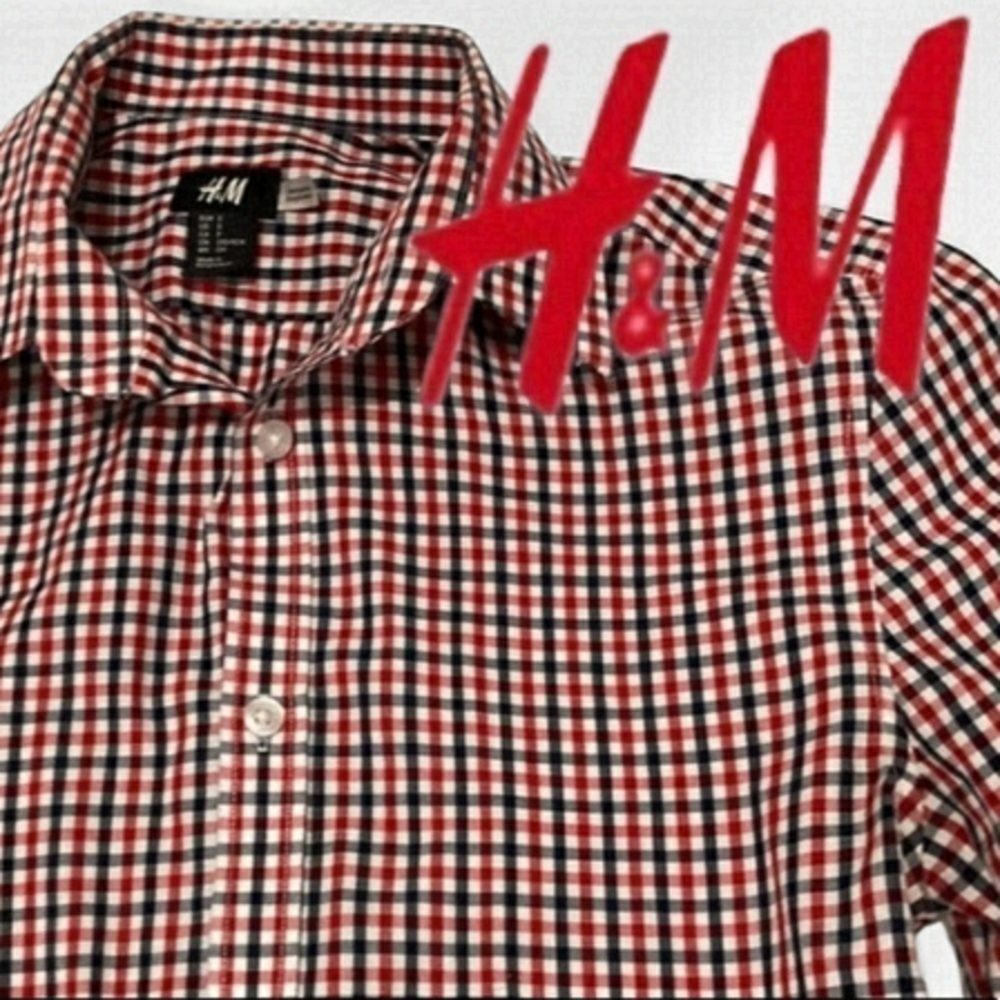 H&M Gingham Plaid Red and Black Easy Iron Long Sleeve Button Down Shirt